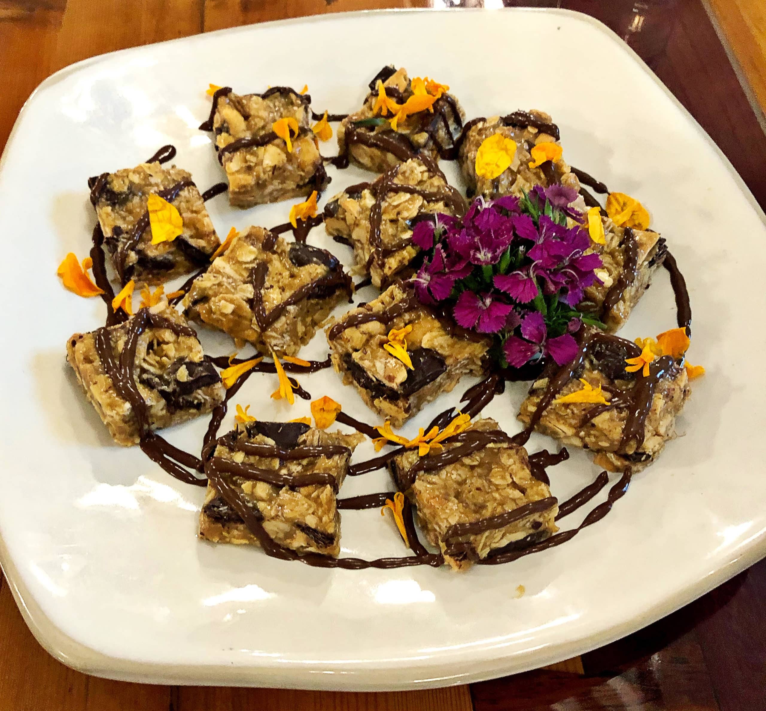 ALMOND BUTTER GRANOLA BARS | Skyterra at Home