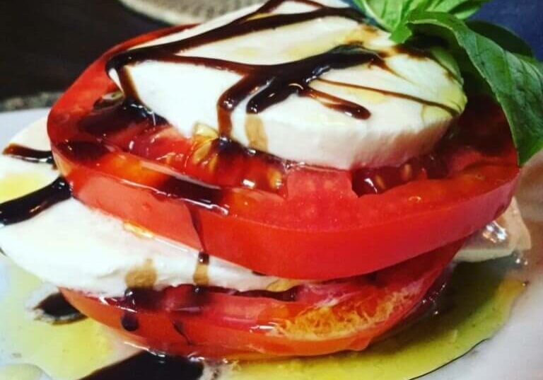 tomato buffalo mozzarella salad